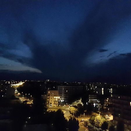 Lucrece Holiday Apartment Турин Екстер'єр фото