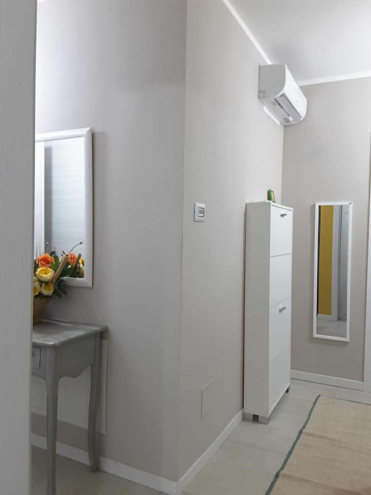Lucrece Holiday Apartment Турин Екстер'єр фото