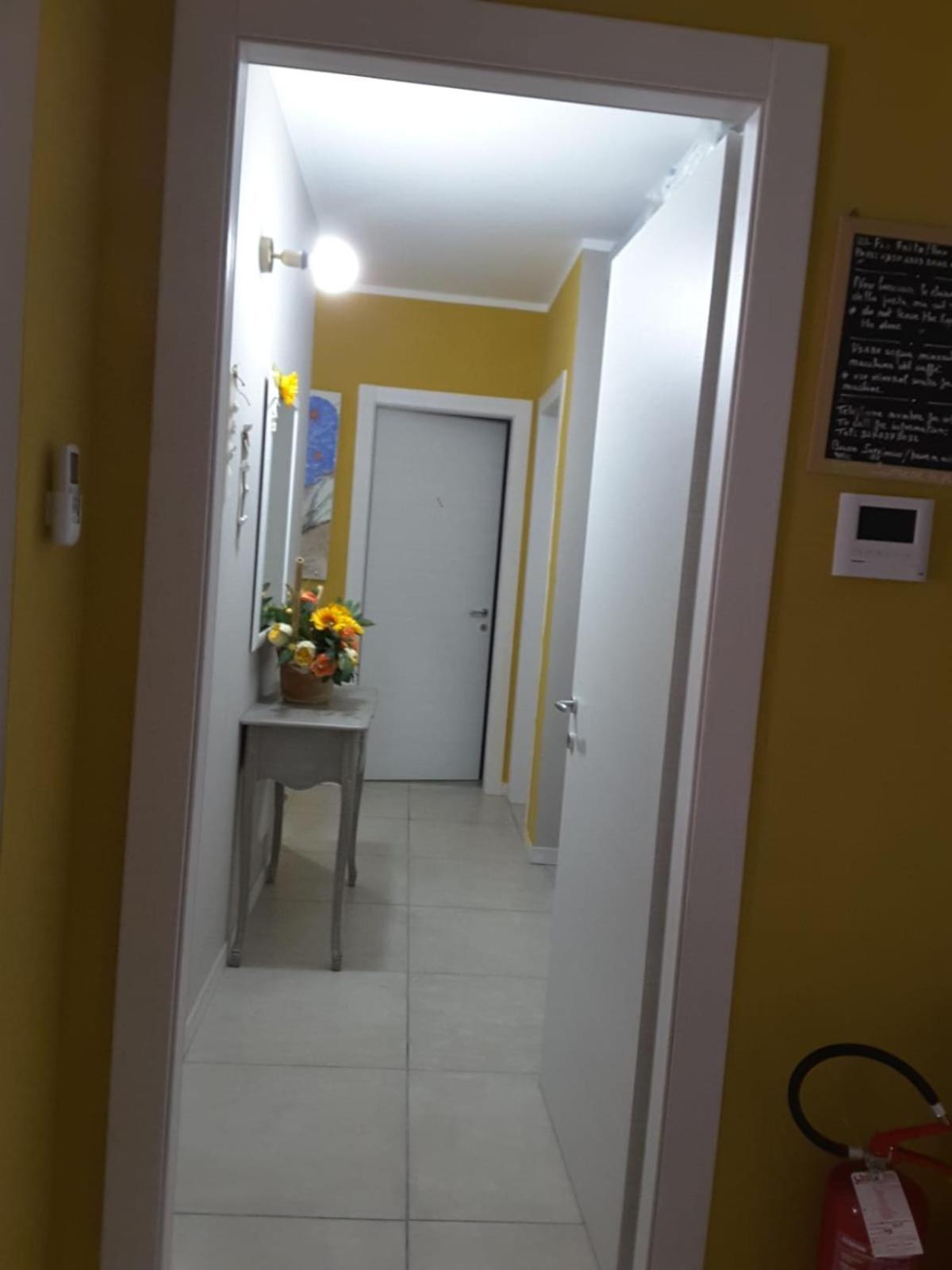 Lucrece Holiday Apartment Турин Екстер'єр фото